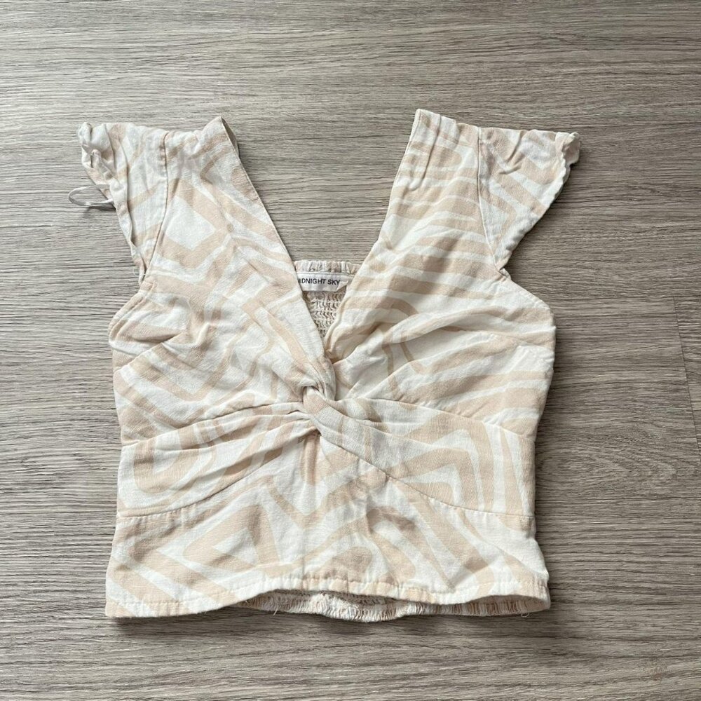 Midnight Sky Beige Printed Crop Flutter Sleeve Blouse
